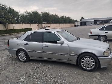 mini mercedes: Mercedes-Benz C 240: 2.4 l | 1998 il Sedan — 4