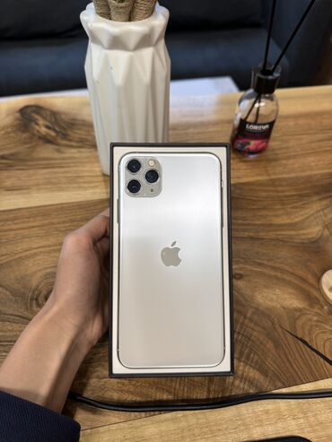 Apple iPhone: IPhone 11 Pro Max, Б/у, 256 ГБ, Коробка, 70 %