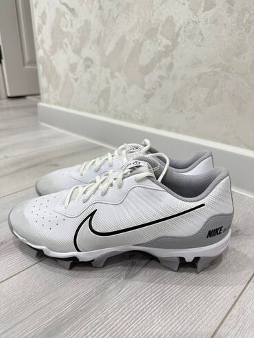 Бутсы: Футбольные бутсы Nike Diamond ОРИГИНАЛ (модель с шипами для