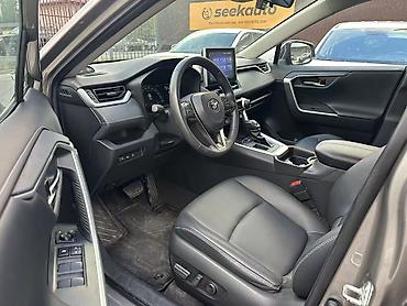 тутойт дымит: 2022год, 1 января, Toyota RAV4, 2.0 двухприводный с крышей, с — 5
