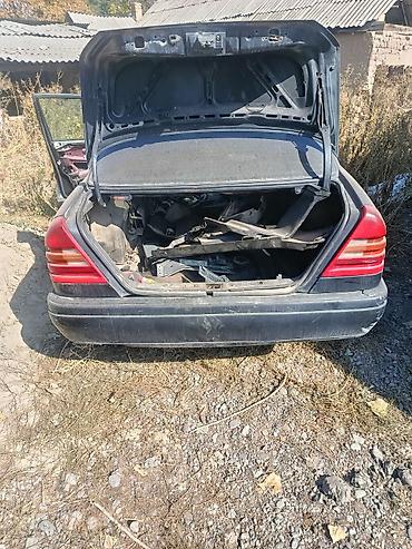 Разбор Mercedes-Benz C‑Class W202 (седан), черный цвет кузова at lalafo.kg Разбор Mercedes-Benz C‑Class W202 (седан), черный цвет кузова