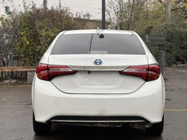 Toyota: Toyota Corolla: 2019 г., 1.8 л, Вариатор, Гибрид, Седан — 8