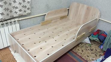 study table: Кровать 200*100 см . с матрасом (хорошего качества, мягкий). крепкая — 2