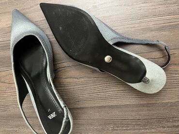 Basanoşka və səndəllər: Zara, Ölçü: 37, rəng - Göy, Yeni — 3