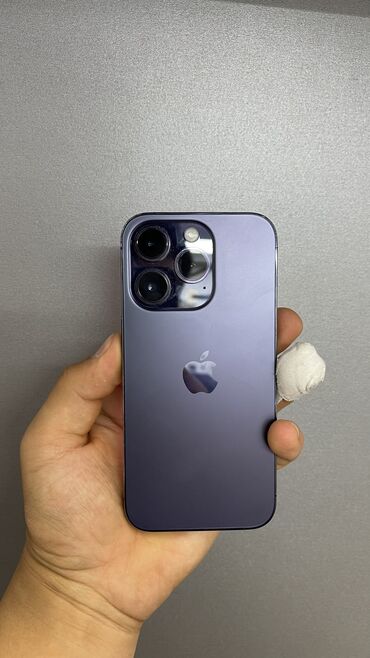 Apple iPhone: IPhone 14 Pro, Б/у, 256 ГБ, Deep Purple, Чехол, 81 %