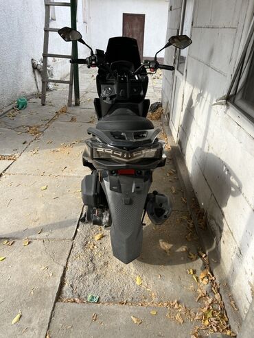 дождевик на скутер: Макси-скутер 150 куб. см, Бензин, Б/у