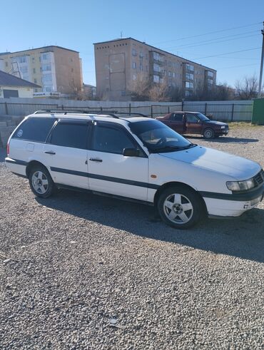 Volkswagen: Volkswagen Passat: 1994 г., 1.8 л, Механика, Газ, Универсал