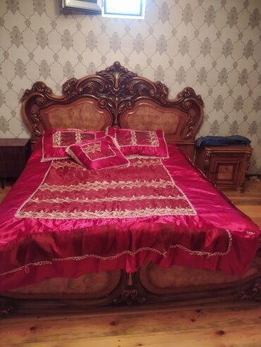 спальни италия классика: Двуспальная кровать, Малайзия, Б/у