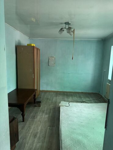 аренда коттеджи: 10000 м², 1 комната, Парковка, Забор, огорожен