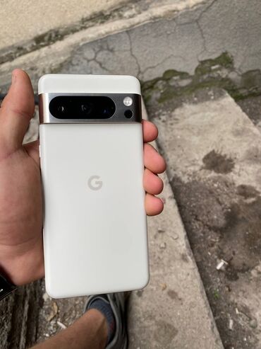 скубка телефонов: Google Pixel 8 Pro, Б/у, 128 ГБ, цвет - Белый, 1 SIM