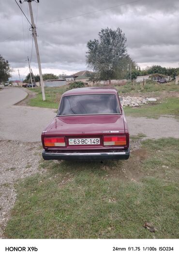 VAZ (LADA): VAZ 2107 sedan Xarici: - Tünd albalı rəngli kuzov - Xrom ön barmaqlıq — 6