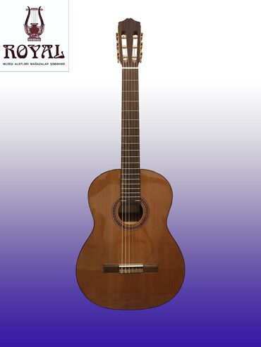 Royallar: Klassik gitara.Model:Cordoba C5.Çanta hədiyyə