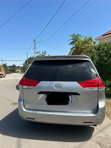 китайские минивены: Toyota Sienna: 2011 г., 3.5 л, Автомат, Газ, Минивэн — 3