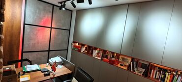 центр бишкек: Сдаю Офис, 45 м², В бизнес центре, С оборудованием, С отдельной кухней, С отдельным входом