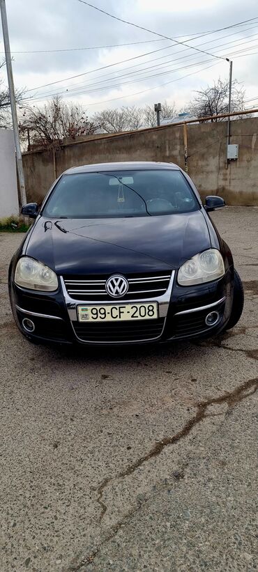 Volkswagen: Volkswagen Jetta: 1.6 l | 2011 il Sedan