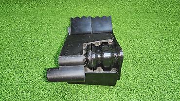 Другие автозапчасти: Крепление подкатников е53 Год 2003 В отличном состоянии, очень — 4