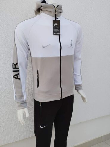 Trenerke: M - 3xl
Scuba
4000 din — 11