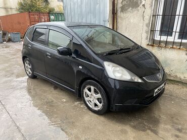 Honda: Honda Fit: 2007 г., 1.3 л, Вариатор, Бензин