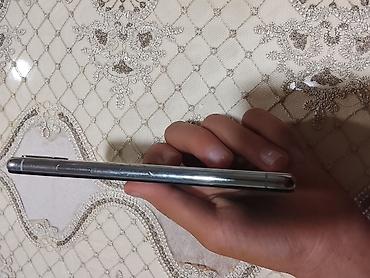 iphone arxa şüşə: IPhone x arxa kricka cat face id islemir ekran pil deysib pil — 2