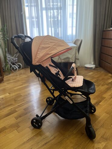 куплю детскую коляску: Klassik gəzinti arabası, Kidilo, İşlənmiş, Cins: Qız, Ünvandan götürmə, Pulsuz çatdırılma