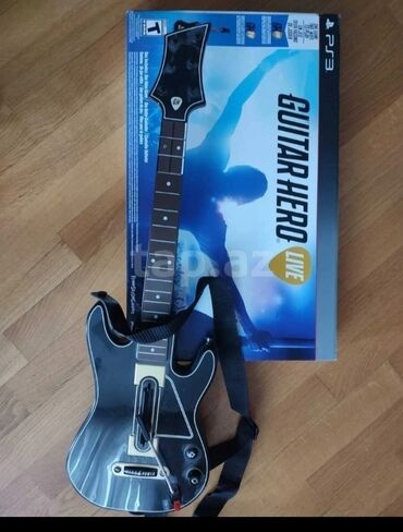 guitar: PS3 "Guitar hero live". Üstündə oyun diski ilə birlikdə verilir