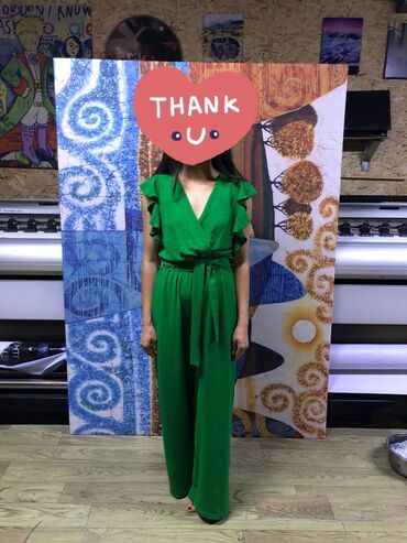 Другая женская одежда: Абсолютно новый комбинезон ткань Сингапур размер М на рост 160-165