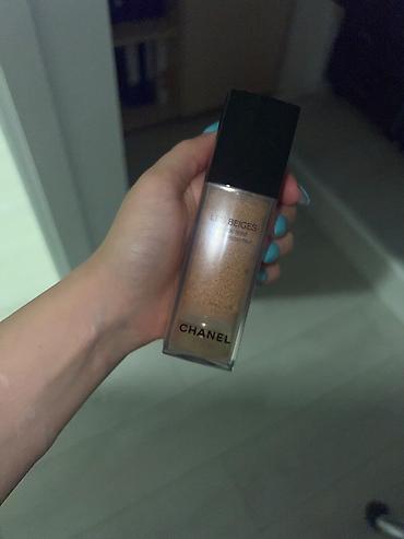 Tonal kremlər: **CHANEL Les Beiges Eau de Teint Water-Fresh Tint tonal vasitə** — 6