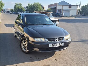 Opel: Opel Vectra: 1.8 l | 1998 il 315000 km Sedan — 2
