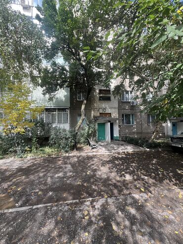 сдаю однокомнатную квартиру на долгосрочное: 2 комнаты, 46 м², 105 серия, 4 этаж, Старый ремонт