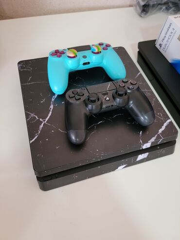 Kompüter, noutbuk və planşetlər: Salam.İki ədəd ps4 slim gəldi,biri 11.00 digəri 9.60