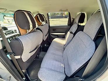 тоето пикник: Toyota Ist: 2004 г., 1.3 л, Автомат, Бензин, Хэтчбэк — 6