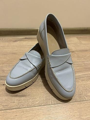 Digər ayaqqabılar: 1.Ботинки Натуральная кожа Размер 39 Цена 60 azn 2. Зимние ботинки — 24