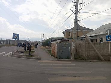 Үйлөр: 4 бөлмө, 110 м², 4 соток, Бишкек, Ала-Тоо ж/м Кыймылсыз мүлк агенттиги — 10