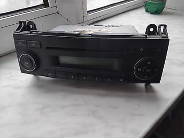 kronşteyn: Avtomobil maqnitofonu – orijinal OEM vahid Xüsusiyyətlər: - Ön — 2
