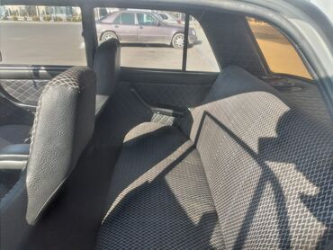 VAZ (LADA): Avtomobil: Sovet istehsalı VAZ klassik sedan (4 qapılı) Xüsusiyyətlər — 5