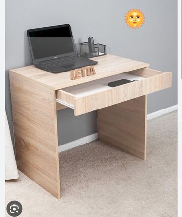 kompyuter stolu: Komputer masası