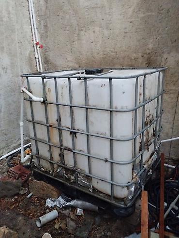 Baklar və çənlər: Məhsul: IBC tipli plastik su çəni (konteyner) - Həcmi: təxminən 1000 — 2