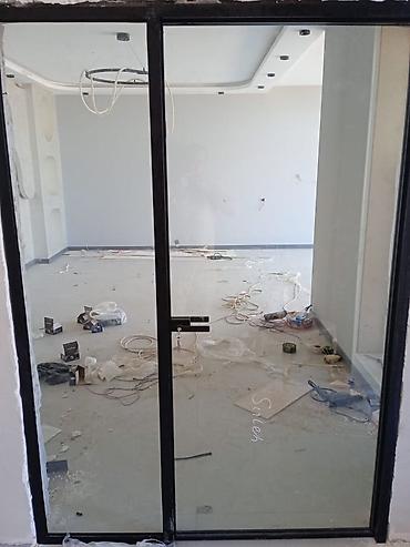 Arakəsmə qapılar: Şüşə Ara Kəsmə. Ve qara Rənk Hamam Qapıları — 2