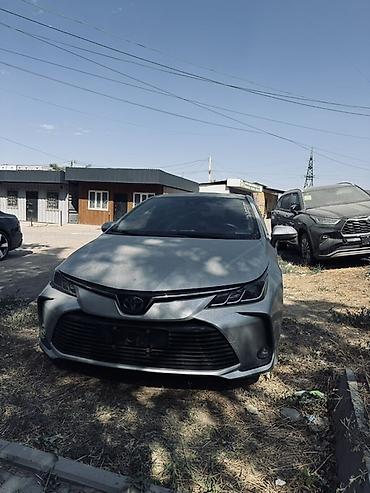 byd e1: Toyota Corolla: 2021 г., 1.8 л, Вариатор, Гибрид, Седан — 6