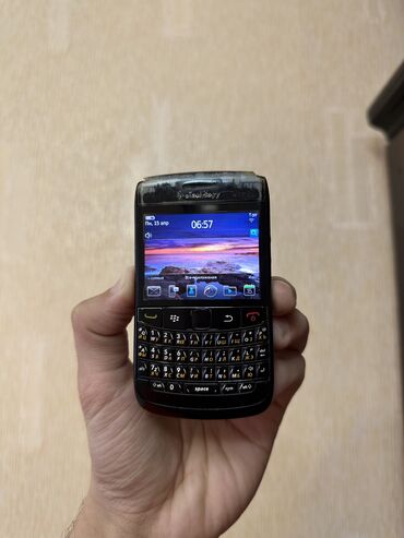 blackberry yeni telefon: Blackberry Bold 9700, 8 GB, rəng - Qara, Düyməli, Sensor