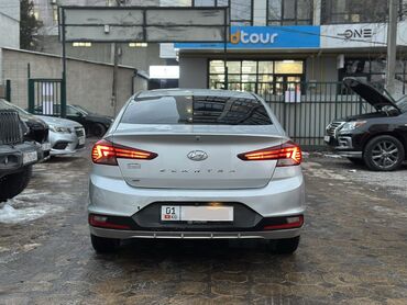 Hyundai: Hyundai Elantra: 2018 г., 2 л, Автомат, Бензин, Седан — 5