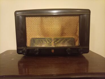 Stari uređaji: Philips vintage radio aparat – cevi/lampe - Klasik stolni radio sa — 8