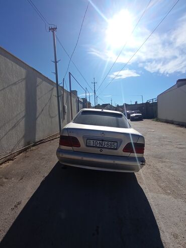 xacmaz masin satisi: Mercedes-Benz E 300: 3 l | 1997 il Sedan