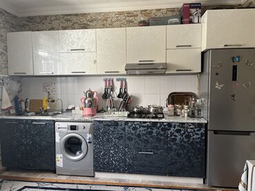 ruminya mebeli: Kuxna mebeli satılır hechbir problemi yoxdur moyka,qaz,aspirator