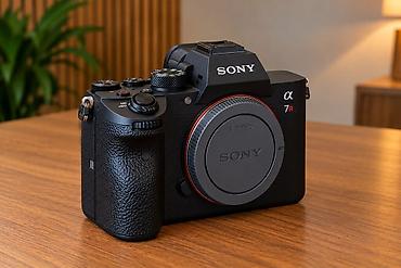 sony 85mm: 🔥 Sony A7R V — Peşəkar foto set 3 Obyektivlə Birlikdə — 5 900 AZN — 3