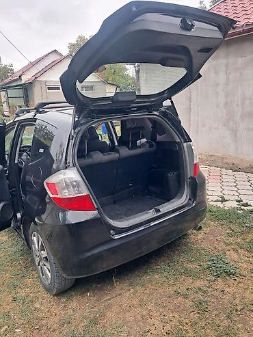салон на фит: Honda Fit: 2009 г., Автомат, Бензин, Хэтчбэк — 5