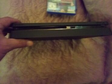 PS4 (Sony Playstation 4): PlayStation 4 satılır 350 manata heç bir problemi yoxdu ciddi şəxslər — 6