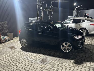 Chevrolet: Chevrolet Spark: 2017 г., Бензин, Хэтчбэк — 2