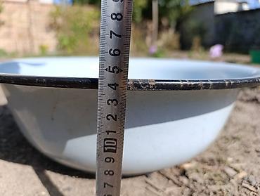 Другие емкости: Тазы СССР Алюминий - 1600 сом Латунь - 2500 сом Эмаль большой - 350 — 10