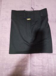 Digər qadın geyimləri: Salam. Hər biri 5 AZN. Ölçülər S və 46 üçündür. İstiyə olsa nömrə ilə — 1